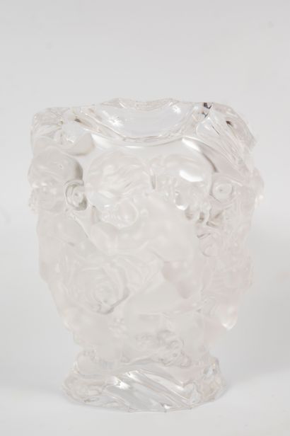 null Pressed-molded glass vase with cherubs in the LALIQUE style. 
Height: 18.5c...
