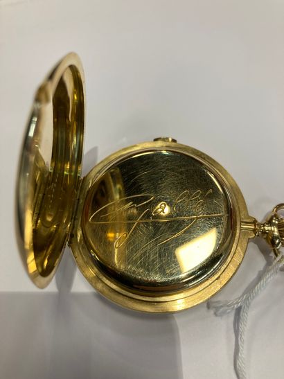 null OMEGA
Pocket watch in 18k yellow gold. White enamelled dial with black Roman...
