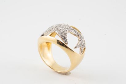null MAUBOUSSIN - in the taste of 
Openwork ring in two-tone 18k gold set with three...