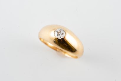 null 18k yellow gold dome ring set with a 0.20ct old-cut diamond. 
Gross weight:...