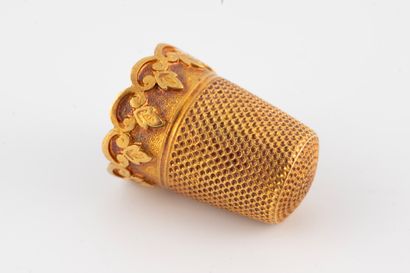 null 18k yellow gold thimble. 
Weight : 4,60gr