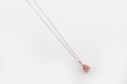 null Troïda pendant in 18k white gold set with a 2cts pear-cut pink tourmaline topped...