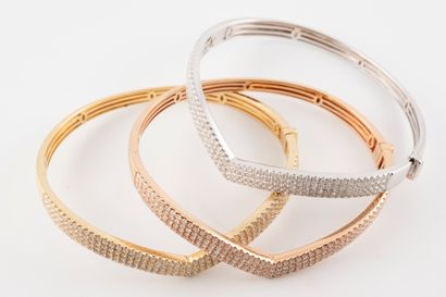 null Unique Trinity de bracelets aux trois ors, jaune, rose et blanc 18k et diamants....