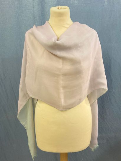 null HERMES Paris
Pale green and pink muslin stole decorated with H's of the brand...