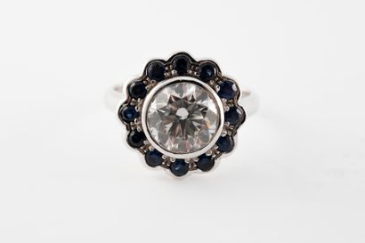 null 18k white gold ring set with a 1.90ct diamond in a sapphire setting. 
Gross...