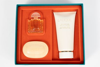 null LALIQUE France « Les Gestes parfumés »
Coffret titré contenant 1 miniature de...