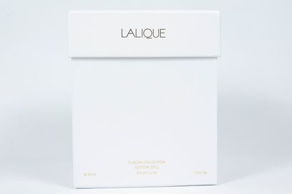 null LALIQUE France « Sillage », édition 2012.
Flacons en cristal avec PDO, bouchon...