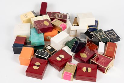 null Lot d’environ 40 miniatures homothétiques avec PDO et coffrets titrés dont Guerlain,...