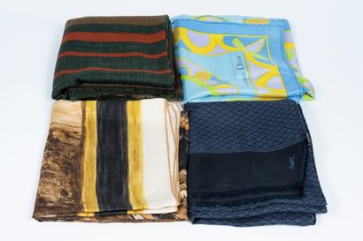 null Lot de huit foulards, carrés en soie et crêpe de soie, et une étole : Christian...
