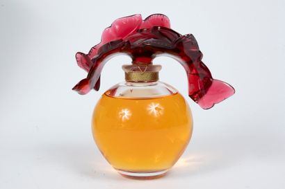 null LALIQUE France « Envol », édition 2011.
Flacons en cristal avec PDO. Série limitée,...