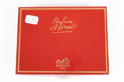null HERMES « Parfum d’Hermès »
Luxueux coffret titré, contenant un flacon bijou...
