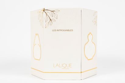 null LALIQUE France « Les Introuvables »
Coffret hexagonal titré, contenant 3 flacons...