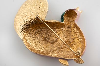 null CARVEN
Broche oiseau fabuleux en métal doré et émaillé.
Haut.: 6cm
