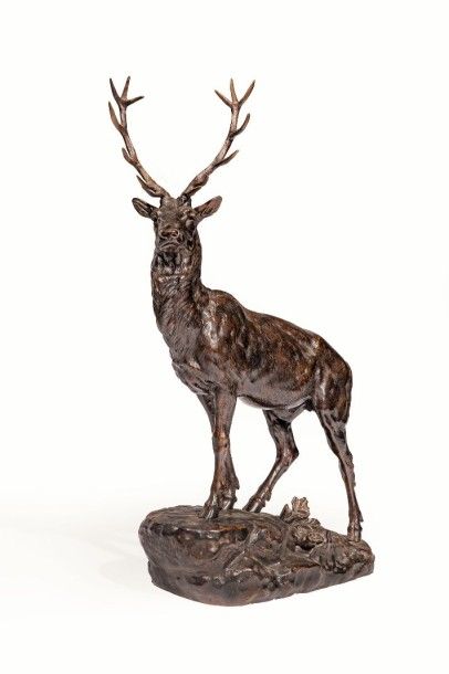 null MASSON J.J (1871-1932)- Grand cerf sculpté en bronze à patine médaille sur socle...