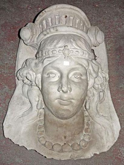 null Tête de femme couronnée
Ancien décor sculpté en plâtre modèle préparatoire
H...