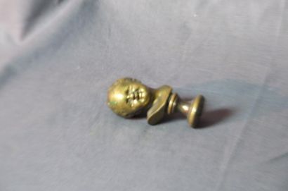 null Cachet en bronze Epoque Louis XVIII- Signé H 5 cm 