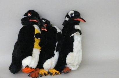 null Ensemble de trois peluches de pingouins articulées accidentées