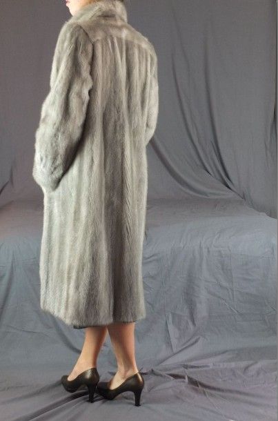 null Manteau de vison gris saphir - Très bon état- Taille 42/ 44