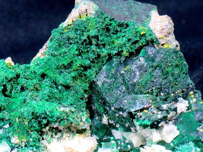 Minéralogie Malachite et calcite, Mine de Tsumeb, Namibie. Echantillon provenant...
