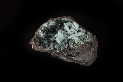 Minéralogie Azurite et Malachite (Maroc)

11x9x8cm

Malachite pseudomorphosant de...