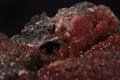 Minéralogie Rhodocrosite (Mine Moanda Gabon)

29x17x18cm Rare de trouver une pièce...