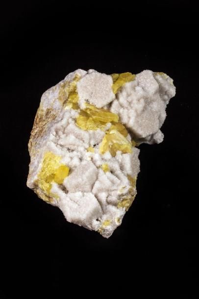 Minéralogie Aragonite et Soufre - Agrigente ( Sicile Italie)

21x16x13cm

Cristallisation...