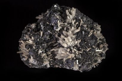 Minéralogie Sphalérite, Quartz, Galéne Mine Krushev Dol Madan (Bulgarie)

20x17x15

...