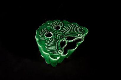 Arts d'Asie Objet de Lettré rince pinceaux moulé en forme de papillons. Porcelaine...