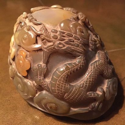 Arts d'Asie Mont taoïste ciselé de dragons. Jade. Chine. Dynastie Qing. Ht 6cm x...