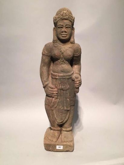 Arts d'Asie Divinité féminine du panthéon Hindou sans doute Lakshmi coiffée d'un...