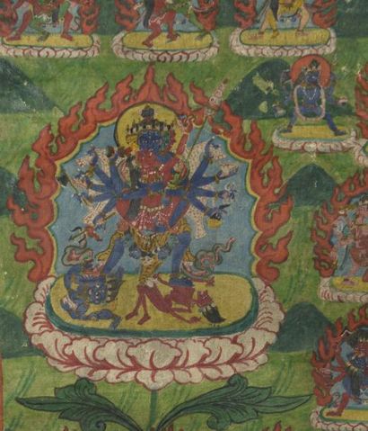 null Tangka illustrant soixante dix Boddhisattvas et divinités bouddhistes. Inscription...