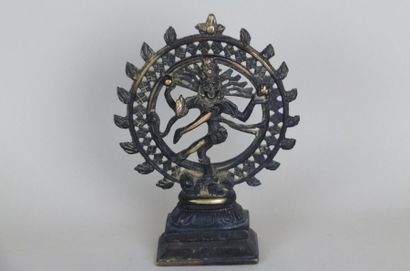 null Shiva Nataradja . Bronze. Inde. Contemporain. Ht17,5cm x 13cm