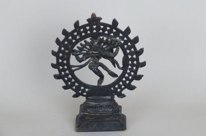 null Shiva Nataradja . Bronze. Inde. Contemporain. Ht17,5cm x 13cm