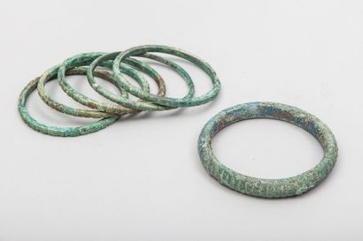 null Lot de 6 bracelets de l'Âge du Bronze.