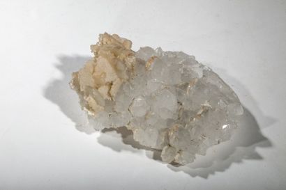 null Calcite blanche et baryte beige. 14x10x5 cm. 