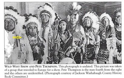 null Veste de guerrier du chef sioux « Iron Shell » de la réserve de Rosebud Dakota....
