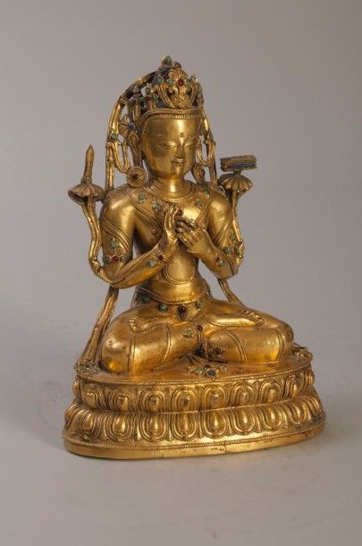 null Padmapani Lokeshvara le seigneur suprême assis en méditation sur une base à...