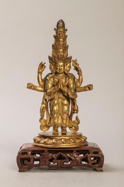 null Avalokitésvara, le Buddha de la compassion appelé également Chenrezig sous sa...