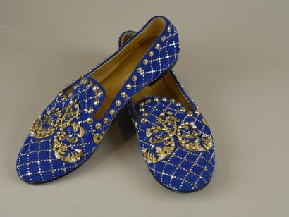 null Giuseppe ZANOTTI .Paire de loafers en daim bleu Roy rehaussé d'un motif de carreaux...