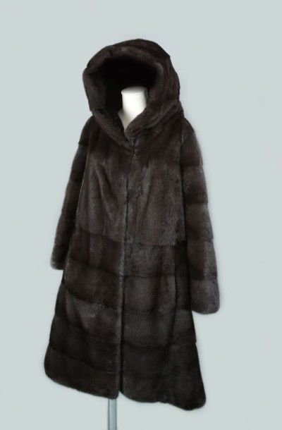 null Manteau à capuche double fourrure en Vison aurora, bas du vêtement et des manches...