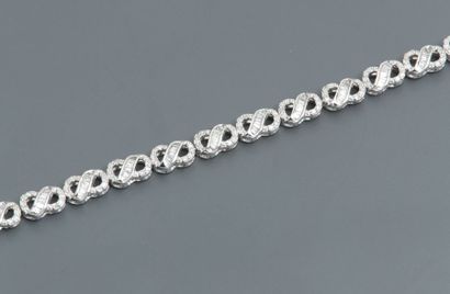 null Bracelet en or gris, 750 MM, recouvert de diamants taille brillant et taille...