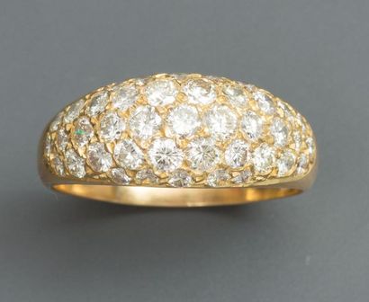 null Jolie bague en or jaune, 750 MM, recouverte de brillants, total : 1,20 carat...