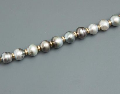 null Bracelet en or jaune, 750 MM, souligné de perles de culture baroque, longueur...