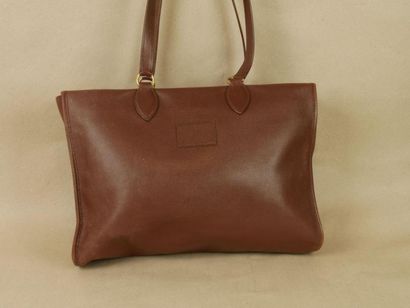 null HERMES - Grand sac 2 anses modèle "KABA"- Cuir marron grené - 40cm 