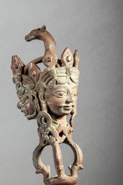 null Dague rituelle Hayagriva Phurbu. Bronze et fer. Tibet. Fin de la dynastie Qing....