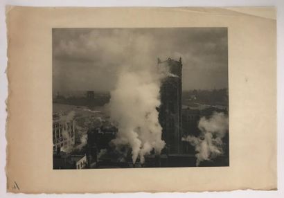 William E. Wilmerding (1858 - 1932) St Paul Building, over the House-Tops, New York
Camera...