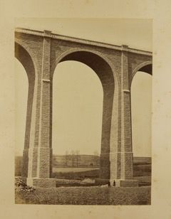 Photographe de la compagnie des Chemins de fer Viaduc de Maulevrier, Viaduc de Daoulas
Deux...
