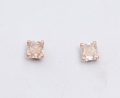 Puces d'oreilles en or rose, 750 MM, ornée...