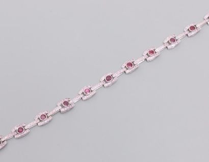 null Bracelet en or gris, 750 MM, maillons soulignés de rubis ronds, total : 3,50...