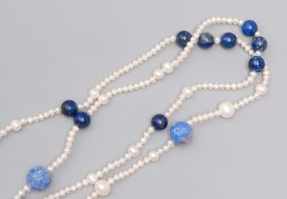 null Sautoir de perles de culture intercalées de perles e lapis lazulis et perles...